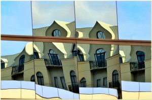 Essence of Gaudi - Helen Whitford (set)