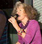 B05_Ron Hassan_loving her work_set&nbsp;subject