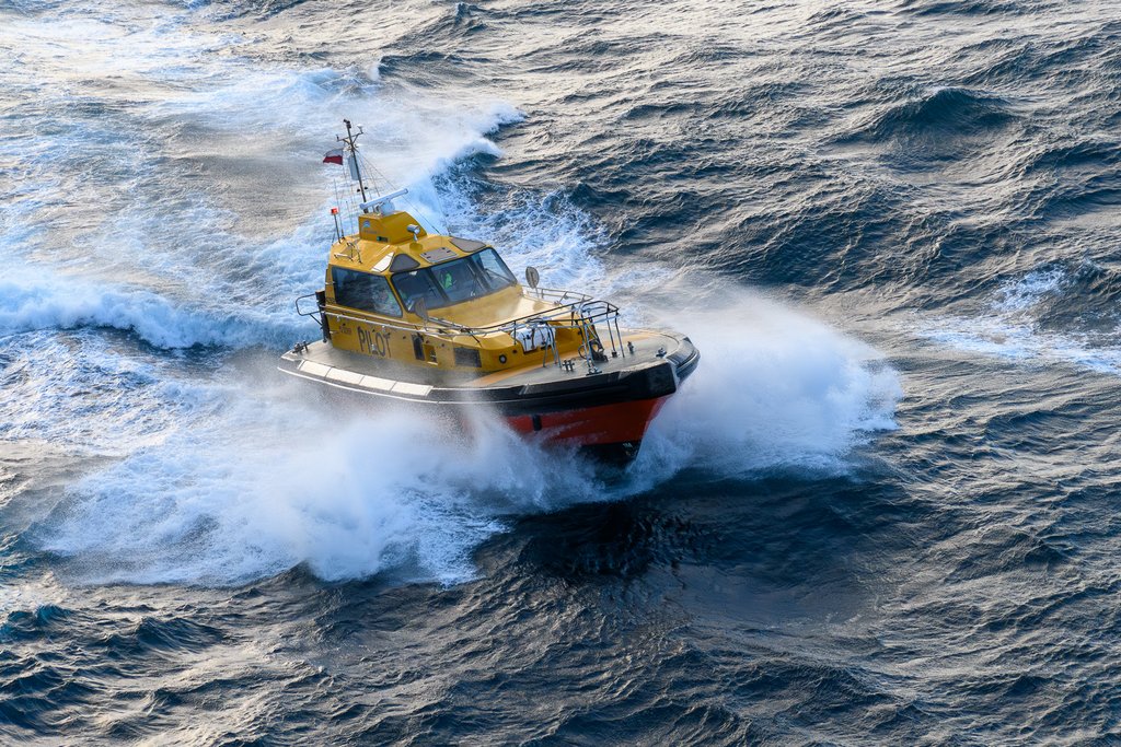 Gordon Lindqvist - About to Board