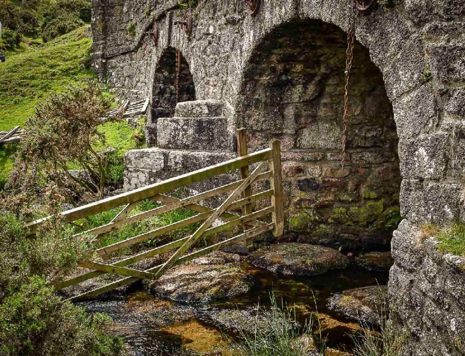 Di Gage - Moors Bridge