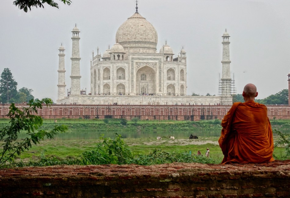 Paul Rix - Monk at the Taj Mahal
